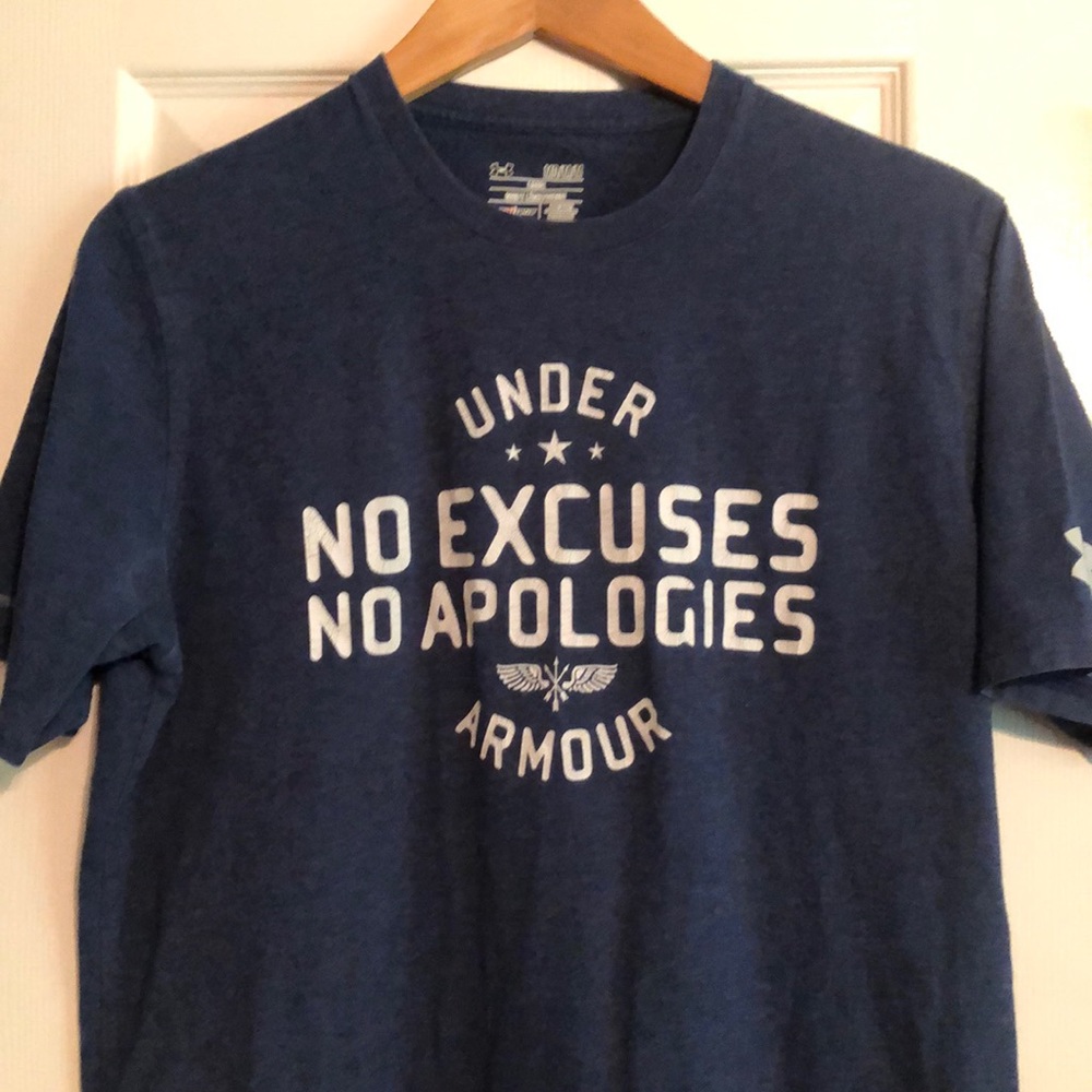 Men’s medium Under Armour t-shirt